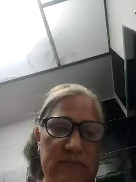 Edged Hot69 online show from 12.23.24