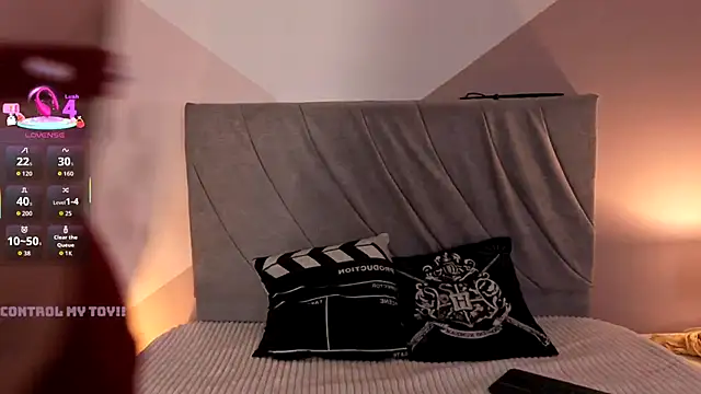 Snapshot of miaablack chatting on 10.24.25 miaablack online show from 10.24.25