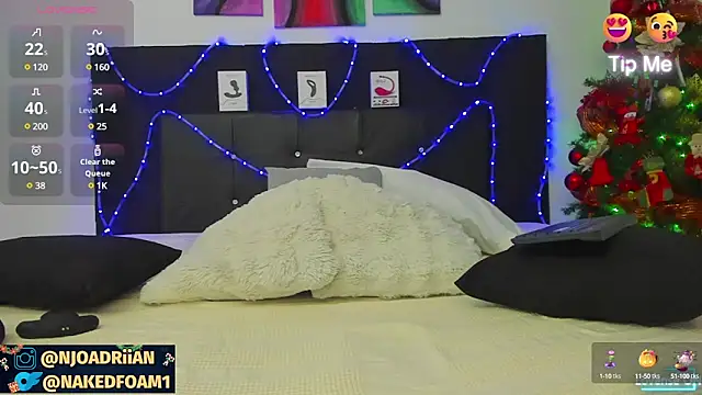 Snapshot of toyboys1 chatting on 12.08.24 toyboys1 online show from 12.08.24