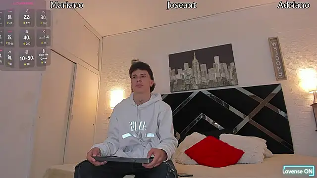 Snapshot of toyboys1 chatting on 09.09.25 toyboys1 online show from 09.09.25