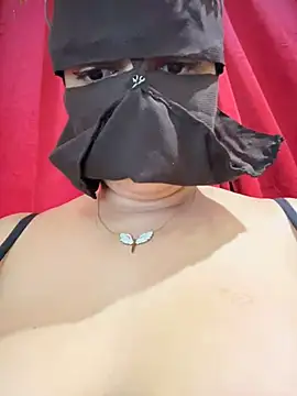 Snapshot of Battaa chatting on 12.18.24 Battaa online show from 12.18.24