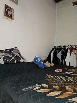 Goodgirlsue 77 online show from 04.24.26