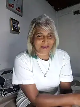 Goodgirlsue 77 online show from 07.16.26