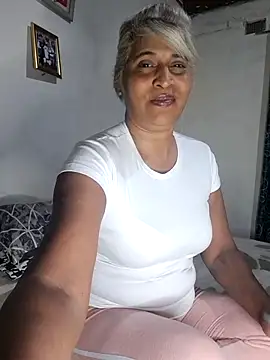 Goodgirlsue 77 online show from 07.18.26