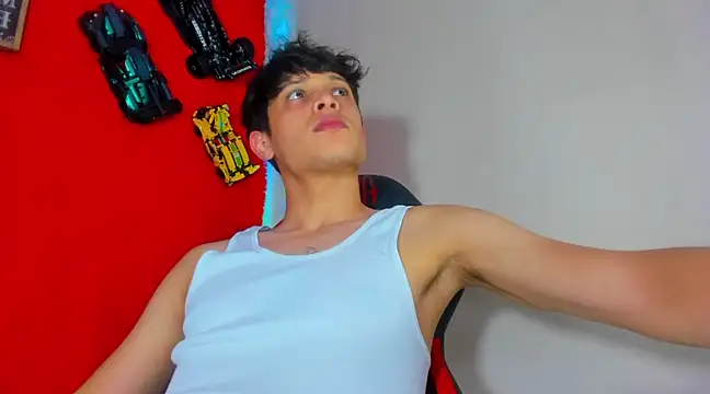 Snapshot of LilOwen_ chatting on 03.02.25 LilOwen online show from 03.02.25