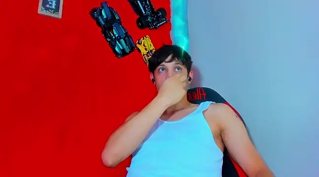 Snapshot of LilOwen_ chatting on 03.07.25 LilOwen online show from 03.07.25