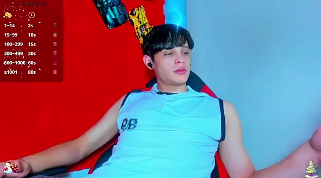 Snapshot of LilOwen_ chatting on 03.09.25 LilOwen online show from 03.09.25