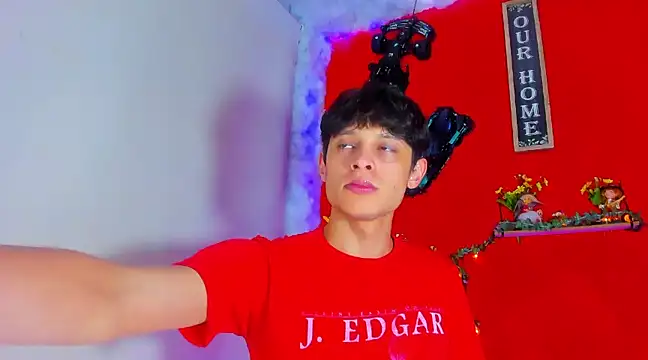 Snapshot of LilOwen_ chatting on 03.15.25 LilOwen online show from 03.15.25