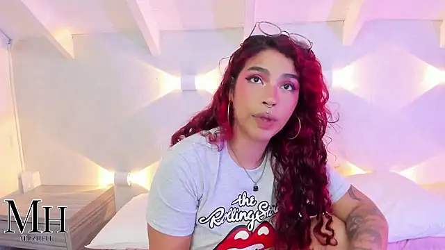 Snapshot of MizzHell chatting on 10.22.25 MizzHell online show from 10.22.25