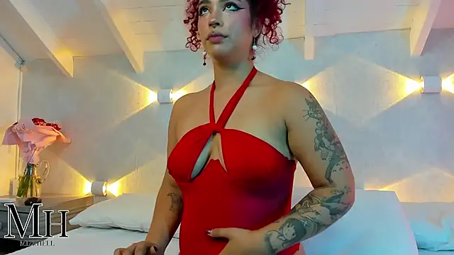 Snapshot of MizzHell chatting on 11.01.25 MizzHell online show from 11.01.25