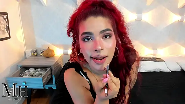 Snapshot of MizzHell chatting on 01.08.26 MizzHell online show from 01.08.26