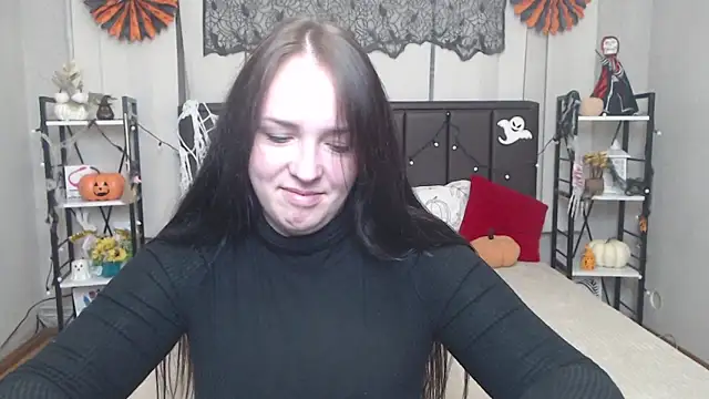 Snapshot of IsabelBlackberry chatting on 10.26.25 IsabelBlackberry online show from 10.26.25