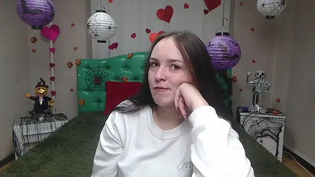 Snapshot of IsabelBlackberry chatting on 11.02.25 IsabelBlackberry online show from 11.02.25