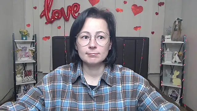 MarieSho online show from 04.28.26