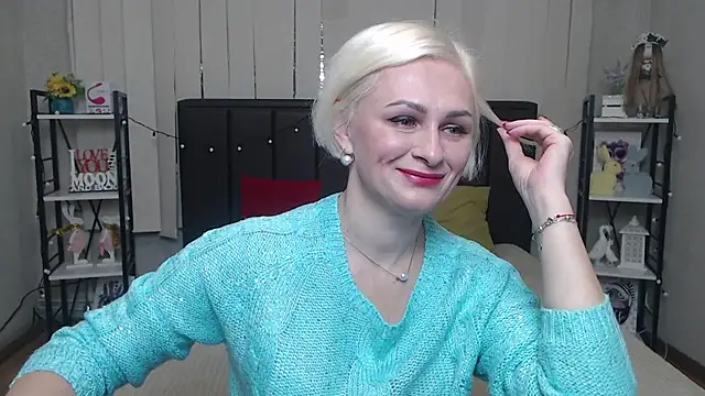 OliviaHorst online show from 10.16.25