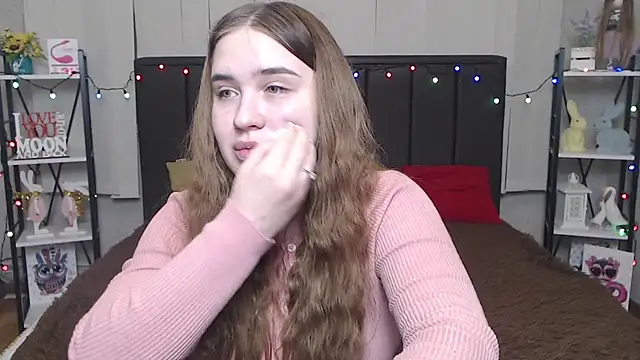Snapshot of LauraHlot chatting on 01.23.25 LauraHlot online show from 01.23.25