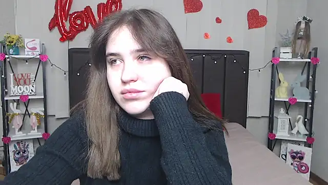 Snapshot of LauraHlot chatting on 02.23.25 LauraHlot online show from 02.23.25