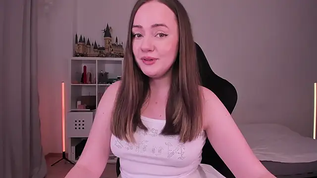 WalkingGirl online show from 02.27.25