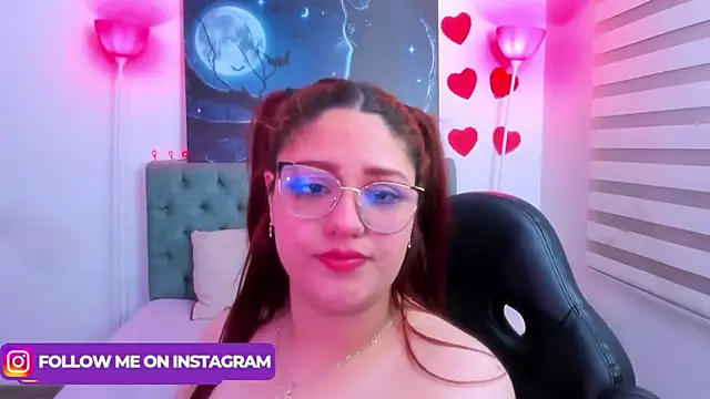 Snapshot of Camiila_Osorio chatting on 02.28.25 Camiila Osorio online show from 02.28.25