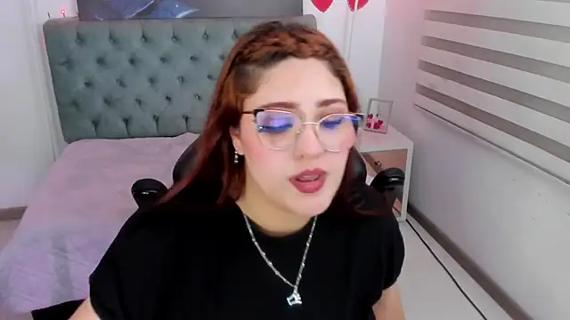 Snapshot of Camiila_Osorio chatting on 03.02.25 Camiila Osorio online show from 03.02.25