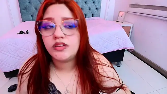 Snapshot of Camiila_Osorio chatting on 03.21.25 Camiila Osorio online show from 03.21.25