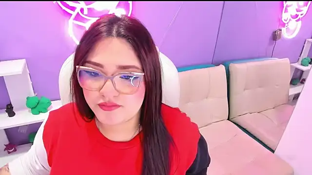 Snapshot of Camiila_Osorio chatting on 09.16.25 Camiila Osorio online show from 09.16.25