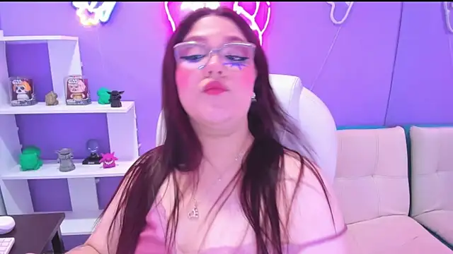 Snapshot of Camiila_Osorio chatting on 09.24.25 Camiila Osorio online show from 09.24.25