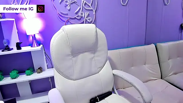 Snapshot of Camiila_Osorio chatting on 01.16.26 Camiila Osorio online show from 01.16.26