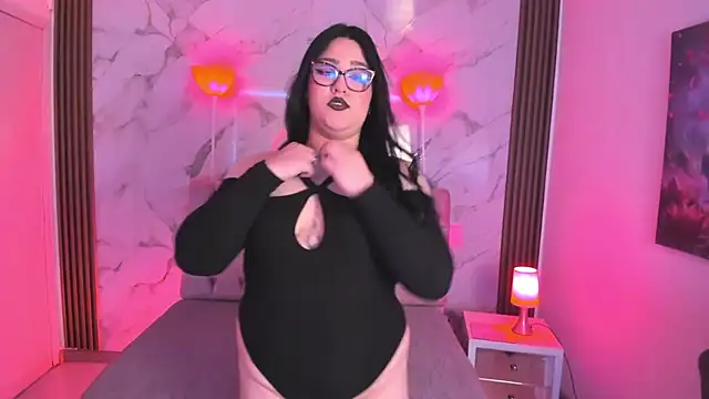 Snapshot of Camiila_Osorio chatting on 03.12.26 Camiila Osorio online show from 03.12.26