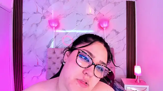 Snapshot of Camiila_Osorio chatting on 03.20.26 Camiila Osorio online show from 03.20.26