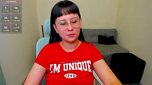 Snapshot of Sofiskies chatting on 02.14.26 Sofiskies online show from 02.14.26