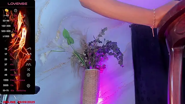 Karla-Ebony online show from 09.09.25