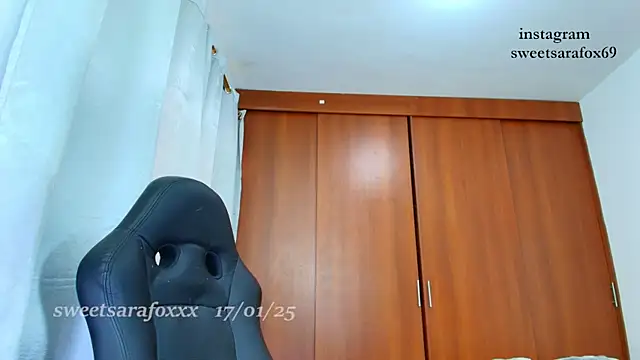 Snapshot of sweetsarasofia chatting on 01.17.25 sweetsarasofia online show from 01.17.25