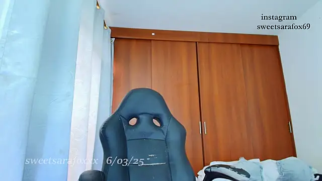 Snapshot of sweetsarasofia chatting on 03.06.25 sweetsarasofia online show from 03.06.25