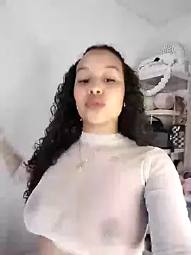 MarieLeon online show from 03.05.25