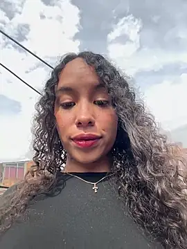 MarieLeon online show from 02.05.26