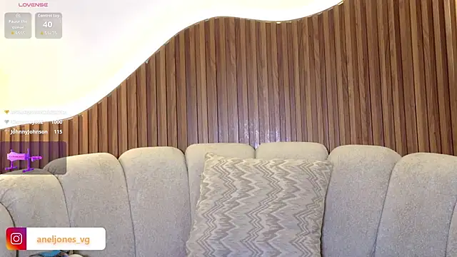 anellejones online show from 08.02.26