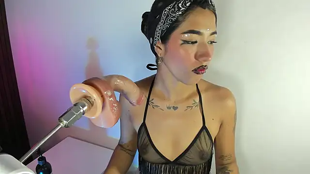 Snapshot of baby_naughty1_ chatting on 09.18.25 baby naughty1 online show from 09.18.25