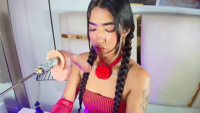 Snapshot of baby_naughty1_ chatting on 12.18.25 baby naughty1 online show from 12.18.25