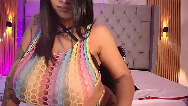 Snapshot of La_indiia chatting on 06.22.26 La indiia online show from 06.22.26