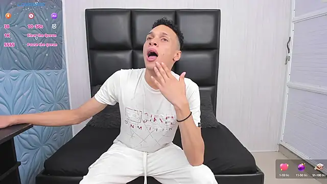 Snapshot of Milk_max_18 chatting on 12.09.24 Milk max 18 online show from 12.09.24