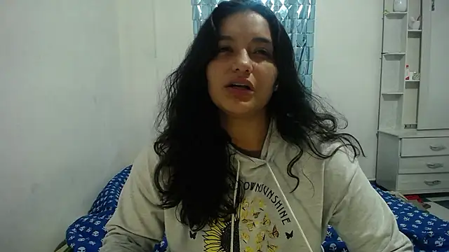 Snapshot of Laurenkenner_ chatting on 12.02.24 Laurenkenner  online show from 12.02.24