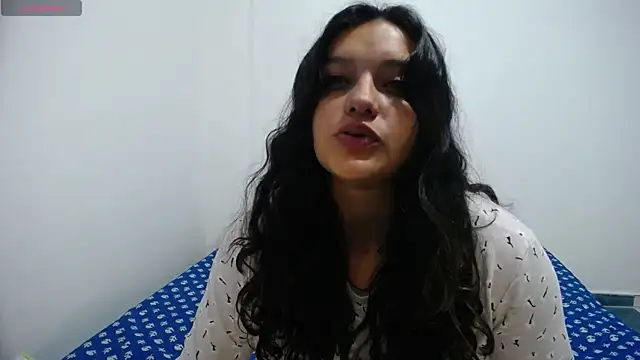 Snapshot of Laurenkenner_ chatting on 12.16.24 Laurenkenner  online show from 12.16.24