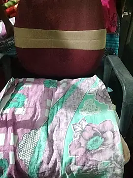 Snapshot of Ralisha_Rani chatting on 11.22.25 Ralisha Rani online show from 11.22.25