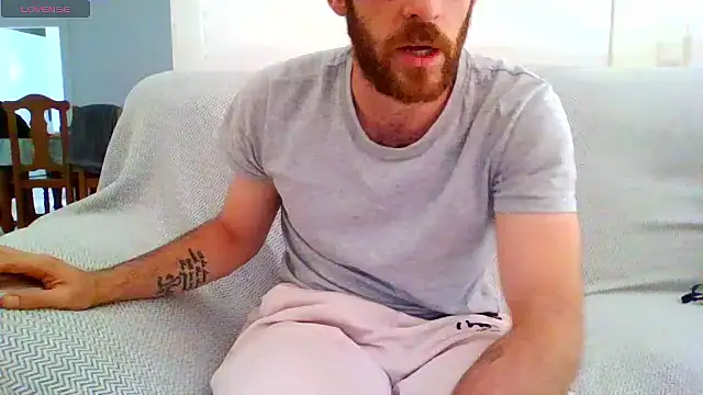 Snapshot of _NakedChef_ chatting on 10.22.25 NakedChef online show from 10.22.25