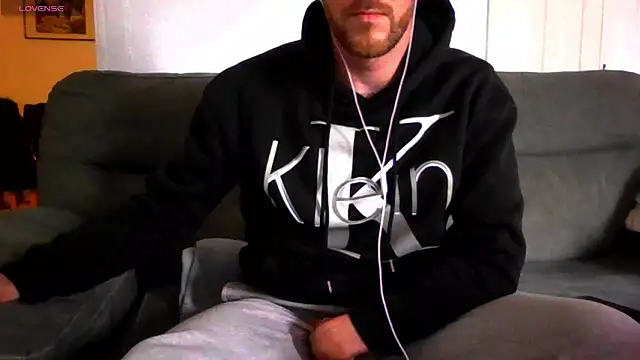 Snapshot of _NakedChef_ chatting on 02.27.26 NakedChef online show from 02.27.26