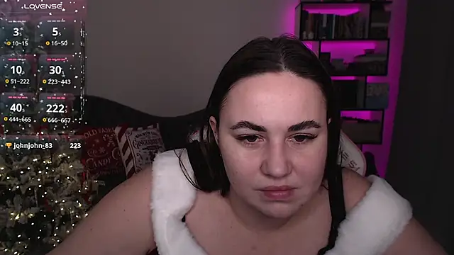 Snapshot of SexyWitch_666 chatting on 12.21.24 SexyWitch 666 online show from 12.21.24