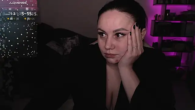 Snapshot of SexyWitch_666 chatting on 01.24.25 SexyWitch 666 online show from 01.24.25