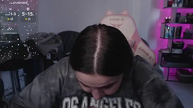 Snapshot of SexyWitch_666 chatting on 11.15.25 SexyWitch 666 online show from 11.15.25