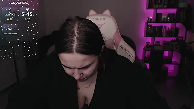 Snapshot of SexyWitch_666 chatting on 12.03.25 SexyWitch 666 online show from 12.03.25